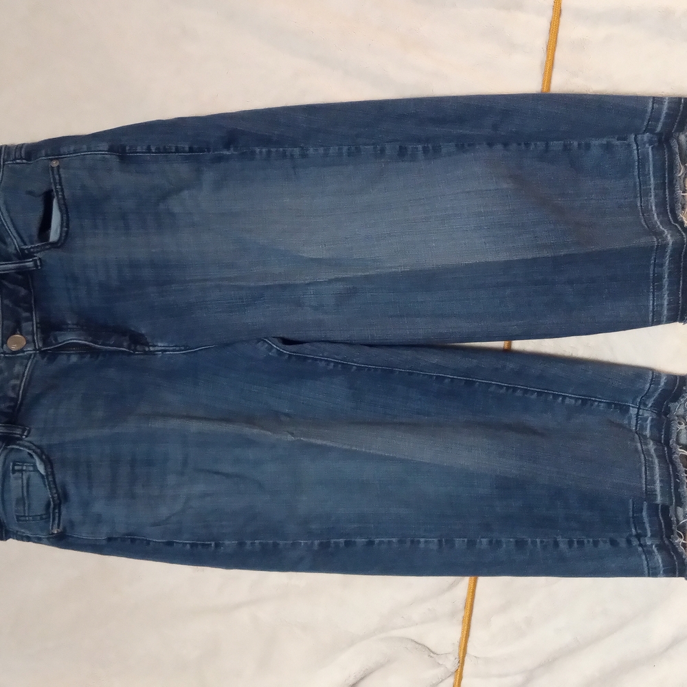 Blue Ankle Cropped Jeans with Vintage Fading